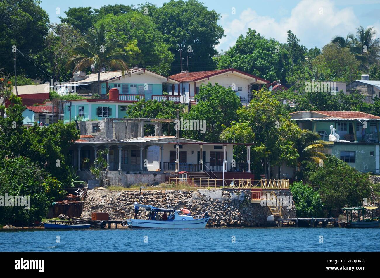 Maisons de pêcheurs à Pasacaballo, baie de Cienfuegos (sud de Cuba) Banque D'Images