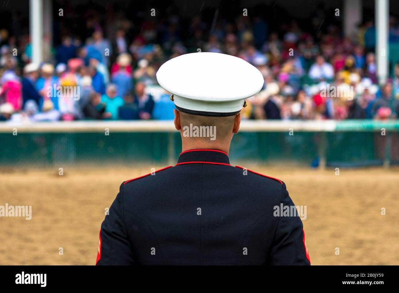 Marines sécurité permanente pour la course 9 le 4 mai 2019 à Churchill Downs à Louisville, Kentucky. Banque D'Images