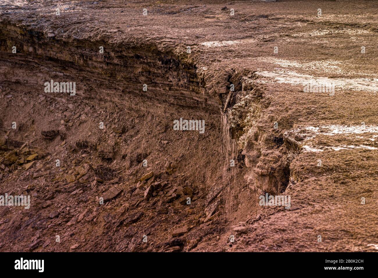 Grand plateau plat avec falaises. Banque D'Images