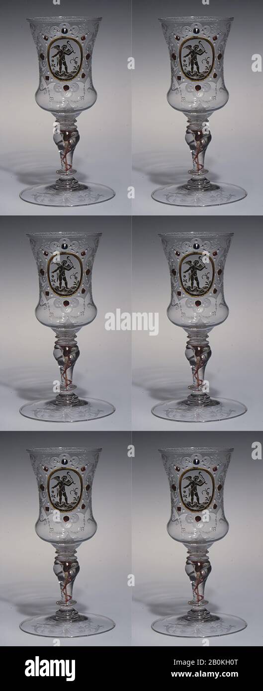 Coupe debout, bohémien, CA. 1730–50, verre bohémien, Zwischengold, Total : 7 × 2 7/8 po. (17,8 × 7,3 cm), verre Banque D'Images