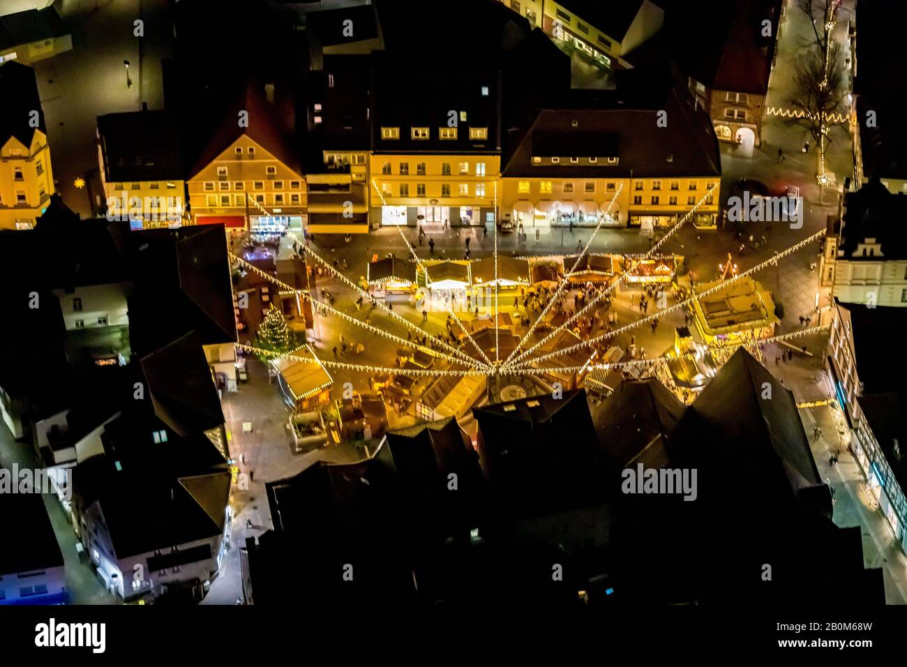 Vol photo aérien au-dessus de l'Unna nocturne, Unna, région de la Ruhr, Rhénanie-du-Nord-Westphalie, Allemagne, DE, Europe, photo aérienne, vue oiseaux-yeux, photo aérienne Banque D'Images