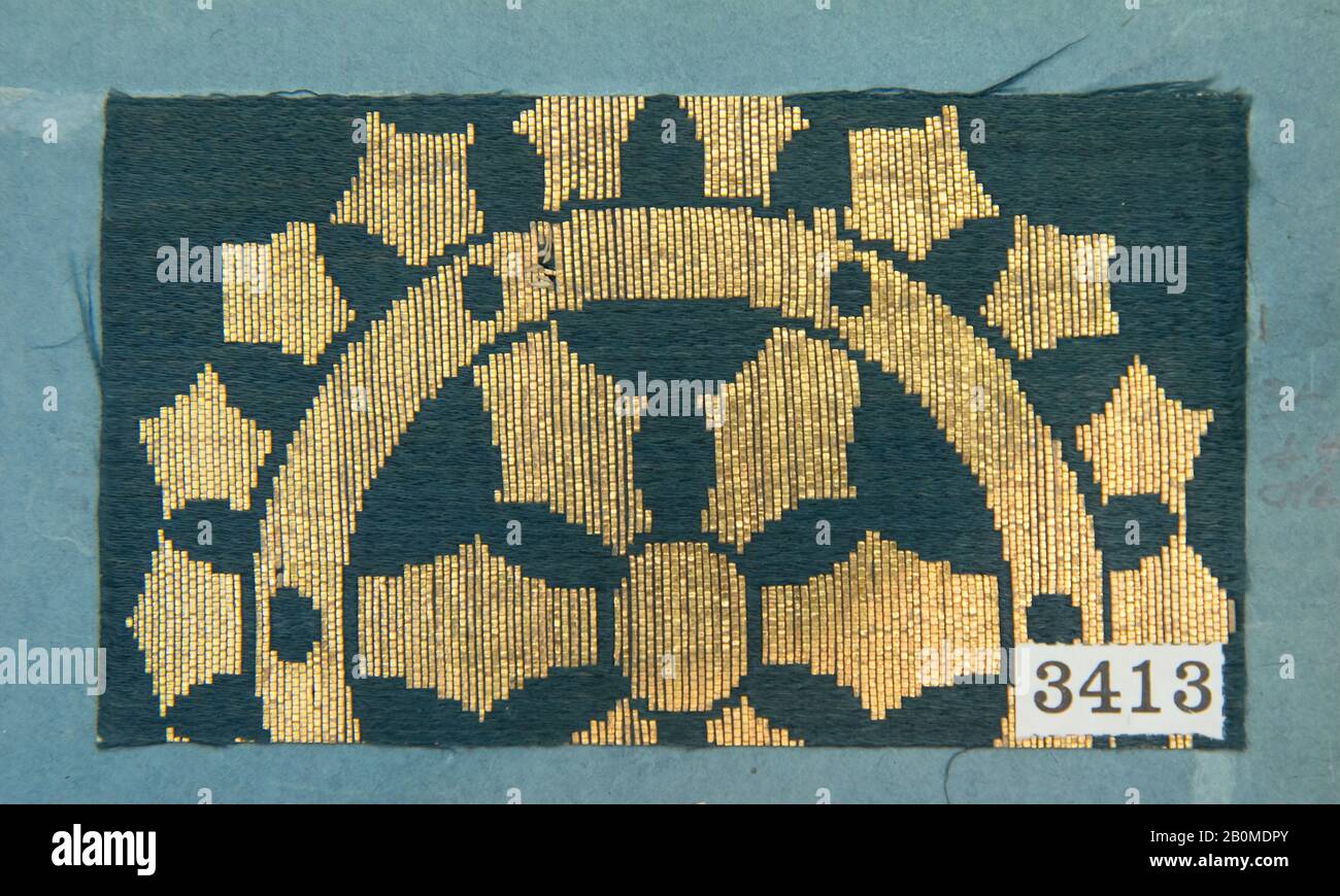 Textile, Japon, XIXe siècle, Japon, 2 1/2 × 4 1/8 po. (6,4 × 10,5 cm), textiles Banque D'Images