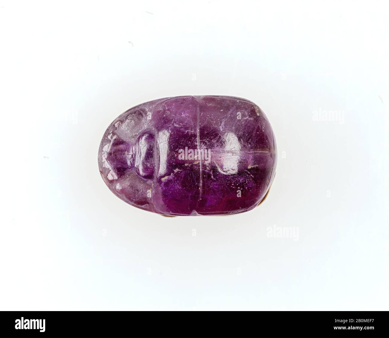 Scarab, Royaume du milieu, dynastie 12 probablement, CA. 1981–1802 C.-B. probablement, D'Égypte, région de Memphite, Lischt North, inhumation de surface 950, 1921–2222; Peut-Être de l'ouest de la tombe nord-est (956), Amethyst, or, L. 1.6 × W. 1.1 × H. 0.8 cm (5/8 × 7/16 × 5/16 po Banque D'Images