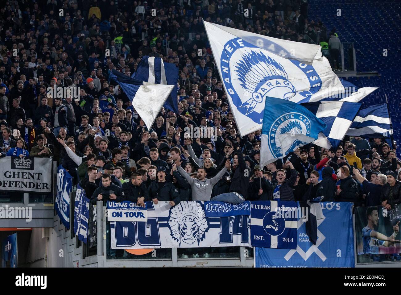 Les supporters de KAA Gent sont vus lors du match de football de l'UEFA Europa League Group J entre AS Roma et KAA Gent au Stadio Olimpico Staduim.(score final; AS Roma 1:0 KAA Gent). Banque D'Images