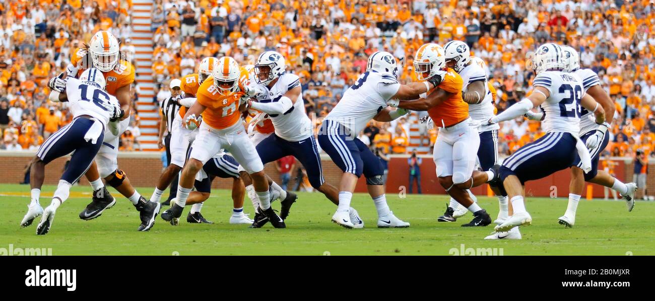 Knoxville, TN - 2019 SEPTEMBRE 7: Tennessee Volunteers et Brigham Young Cougars lors d'un match de football américain d'université le 7 septembre 2019, à Ney Banque D'Images