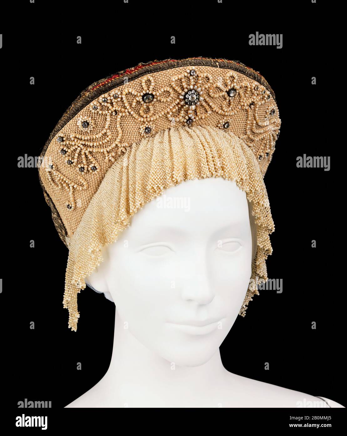 Headdress, Russe, 1790–1810, Russe, soie, verre, coton, métal, perles Banque D'Images