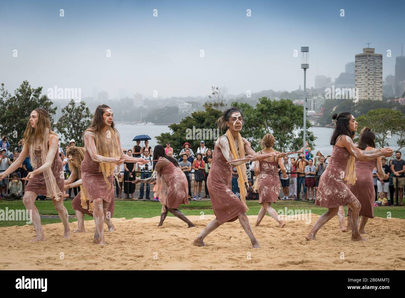 Sydney, Nouvelle-Galles du Sud, Australie, 26 janvier 2018 : les Australiens célèbrent la plus ancienne culture vivante au monde à Walumil Pelouses, réserve de Barangaroo, Sydney. Banque D'Images