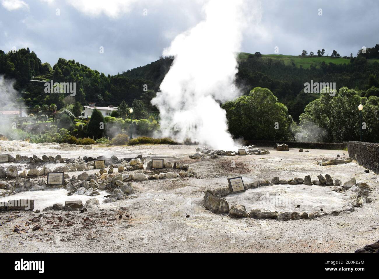 Furnas do Enxofre, geysers au Portugal Banque D'Images