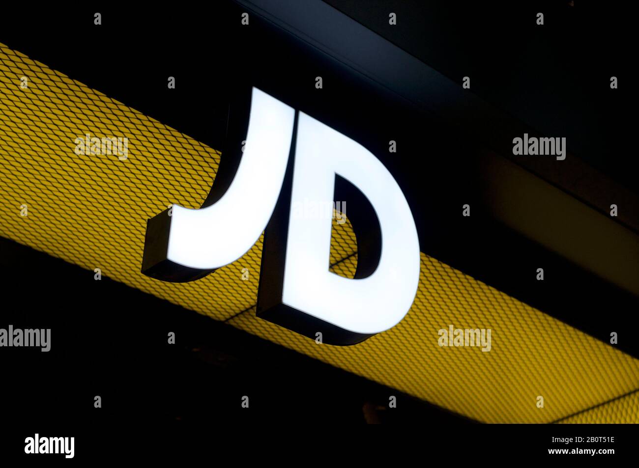 Brisbane, Queensland, Australie - 17 janvier 2020 : vue d'un panneau lumineux JD Sports accroché à l'entrée du magasin à Brisbane. JD Sports est un s Banque D'Images