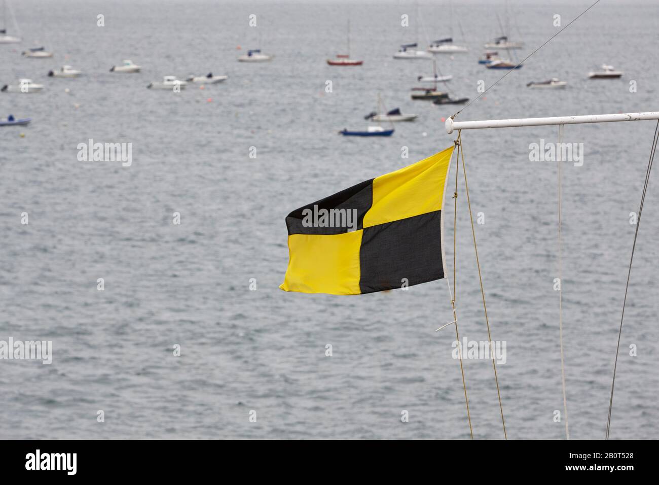 Drapeau nautique jaune et noir Banque de photographies et d’images à — free download