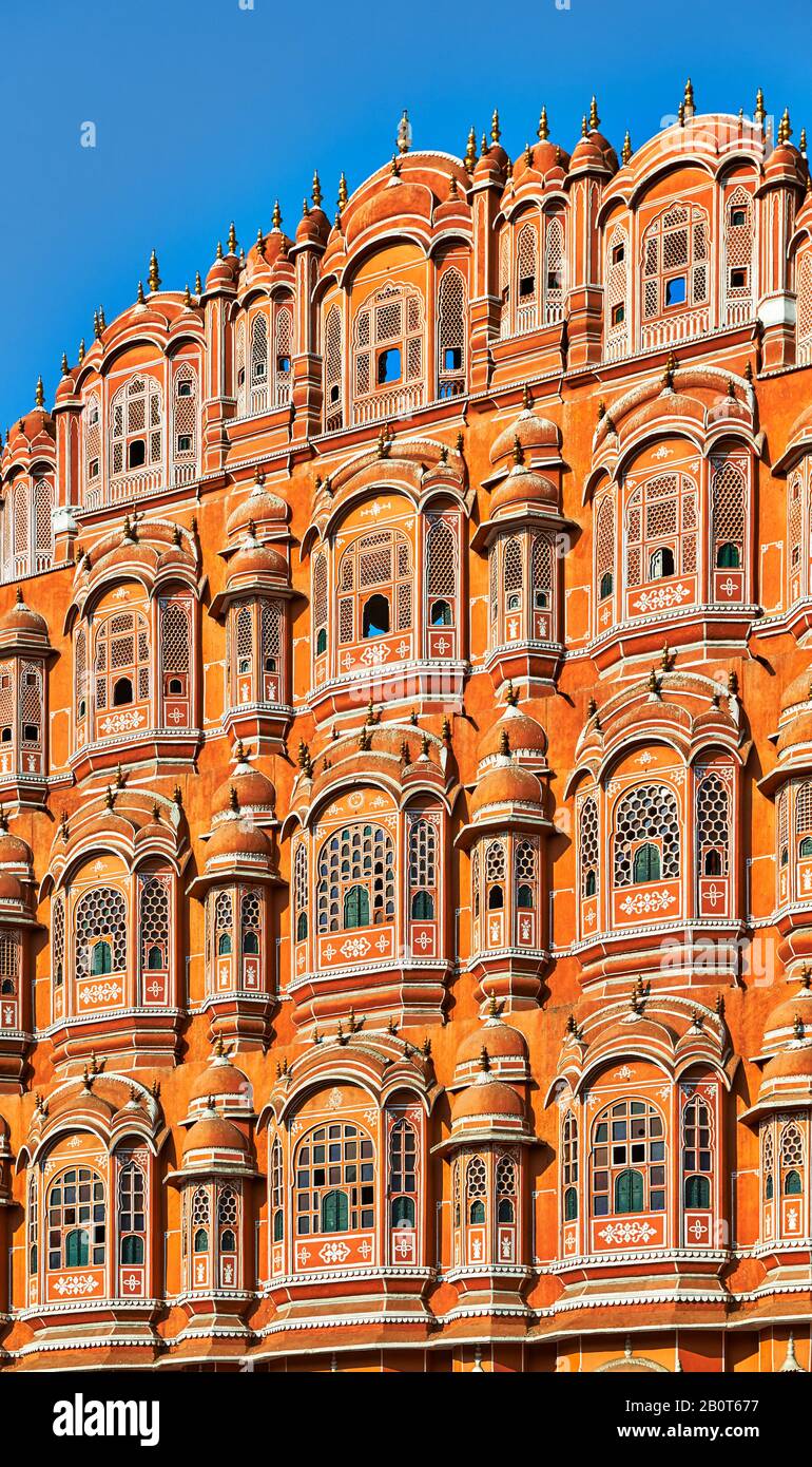Façade avant du Palais des vents, Hawa Mahal, Jaipur, Rajasthan, Inde Banque D'Images