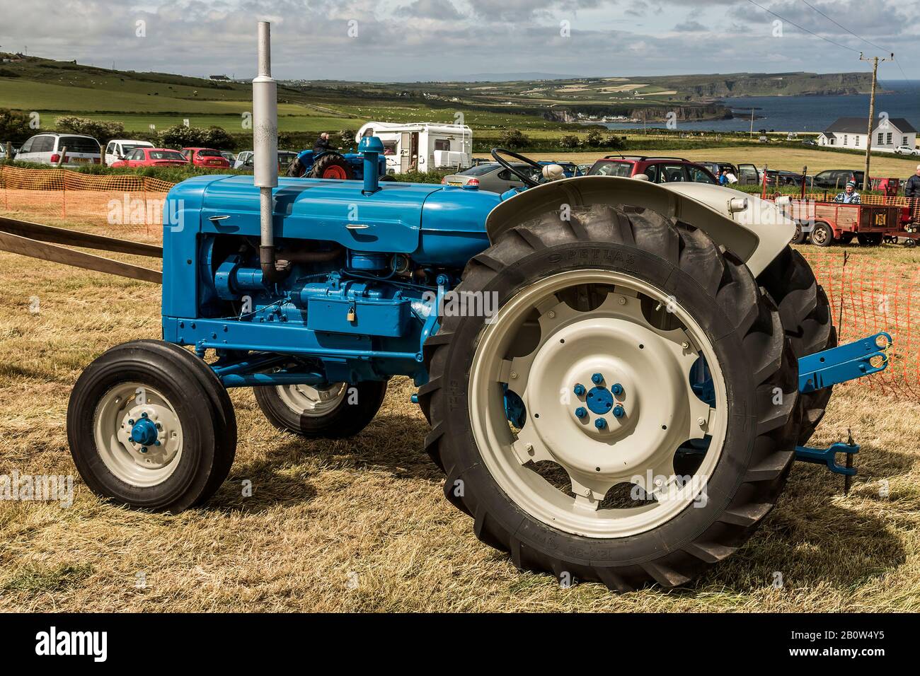 Grand tracteur Fordson d'époque restauré Banque D'Images