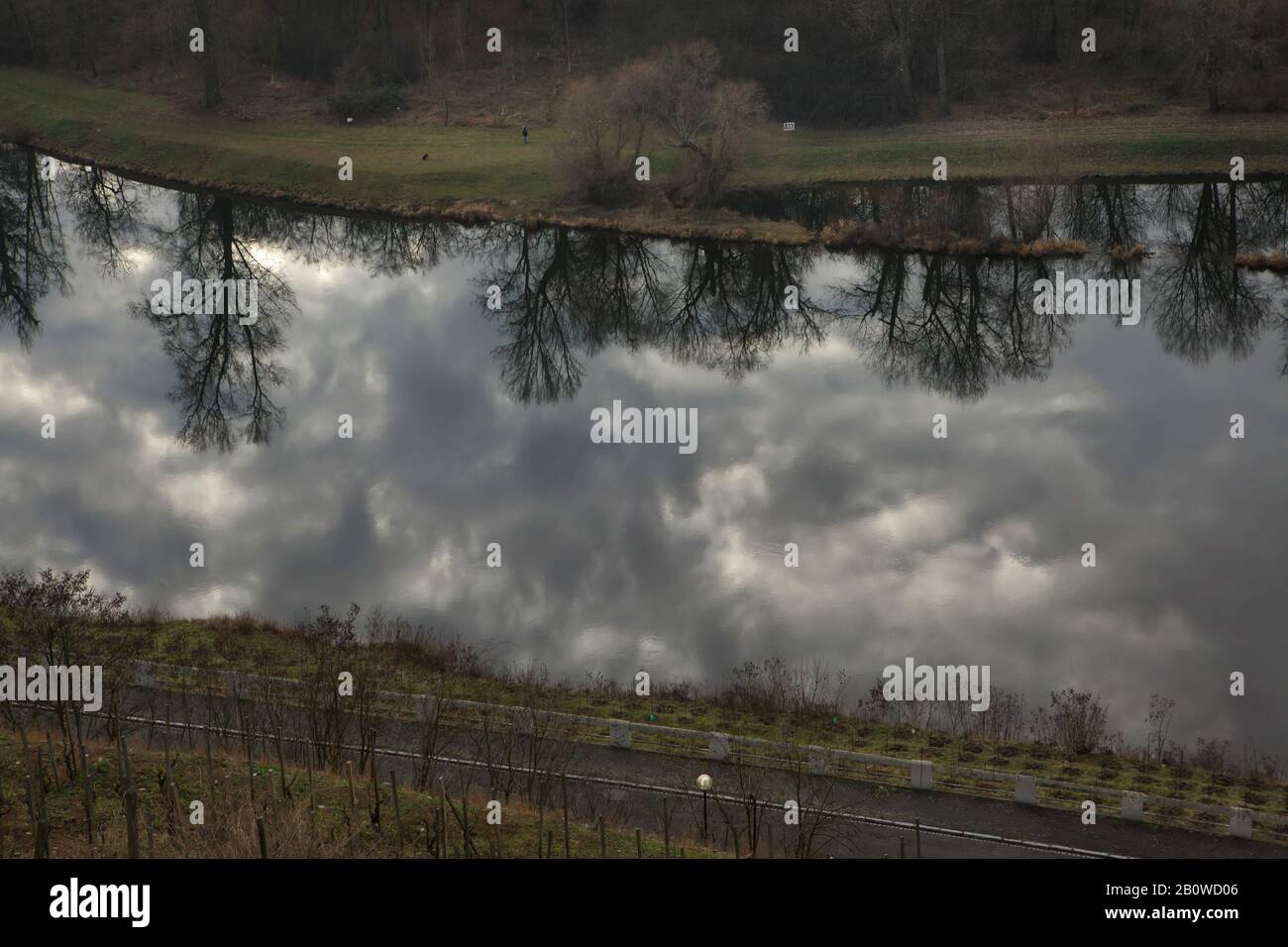 La rivière Elbe photographiée de la ville de Mělník en Bohême centrale, République tchèque. Banque D'Images