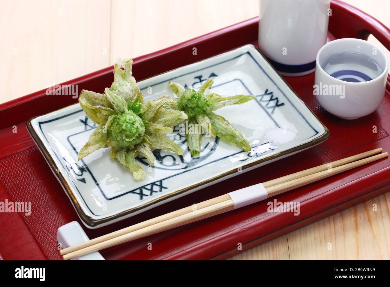 butterbur japonais (fuki no tou) tempura, cuisine japonaise Banque D'Images