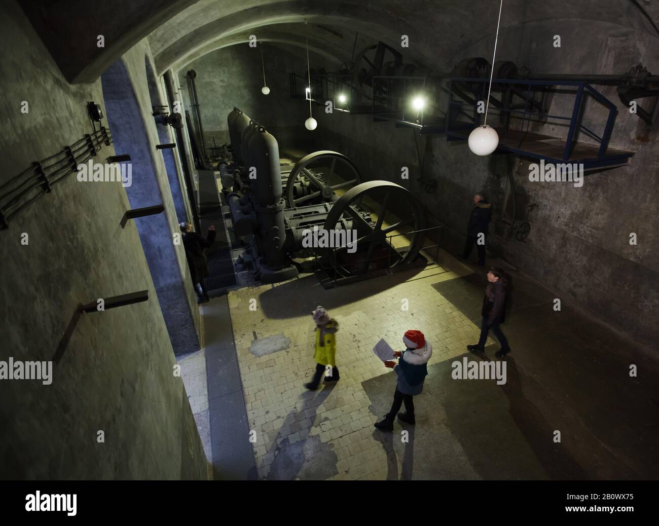 Anciennes pompes à boues de l'ancienne usine de traitement des eaux usées (Stará čistírna odpadních vod) dans le district de Bubeneč à Prague, en République tchèque. Les pompes à boues ont été produites par Českomoravská strobjírna en 1901. Banque D'Images