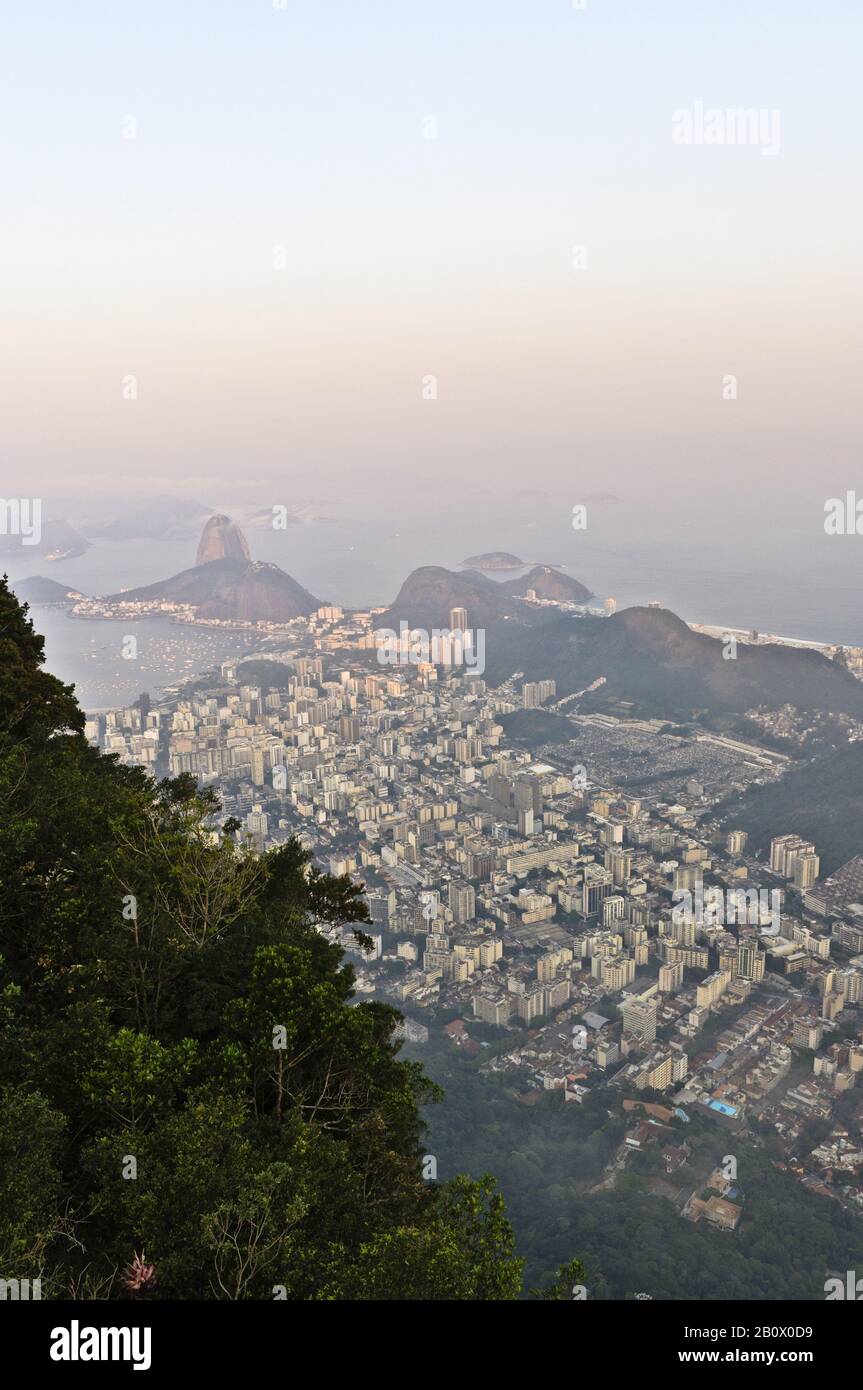 Vue sur Rio de Janeiro avec pain de sucre, Brésil, Amérique du Sud, Banque D'Images