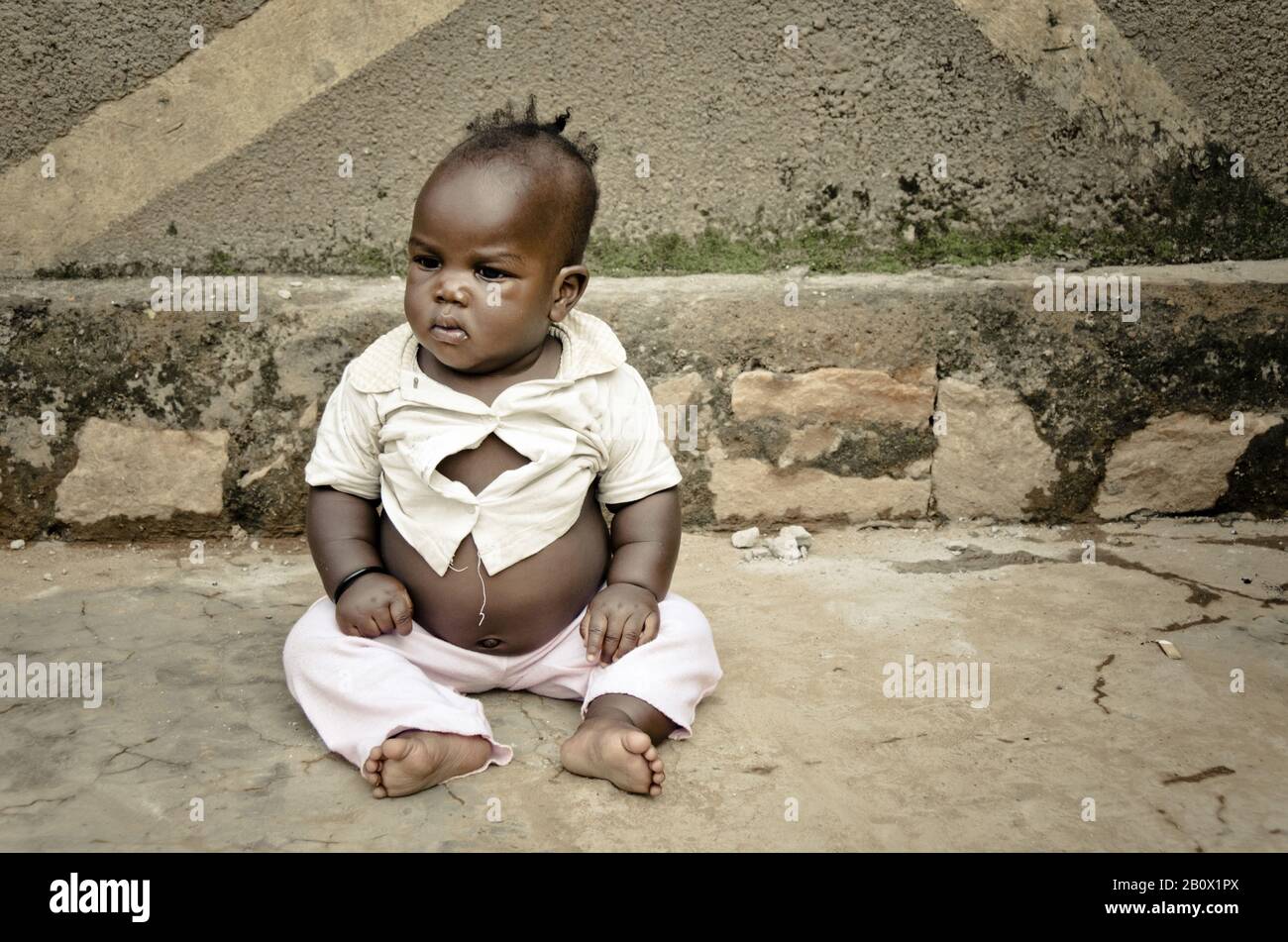 Bébé, Enfant De Rue, Kampala, Ouganda, Afrique De L'Est, Afrique, Banque D'Images