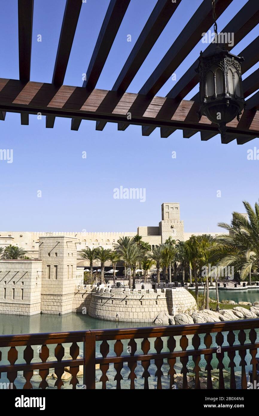 Historiquement, Souk Madinat, Jumeirah, Emirat De Dubaï, Emirats Arabes Unis, Péninsule Arabique, Moyen-Orient, Banque D'Images