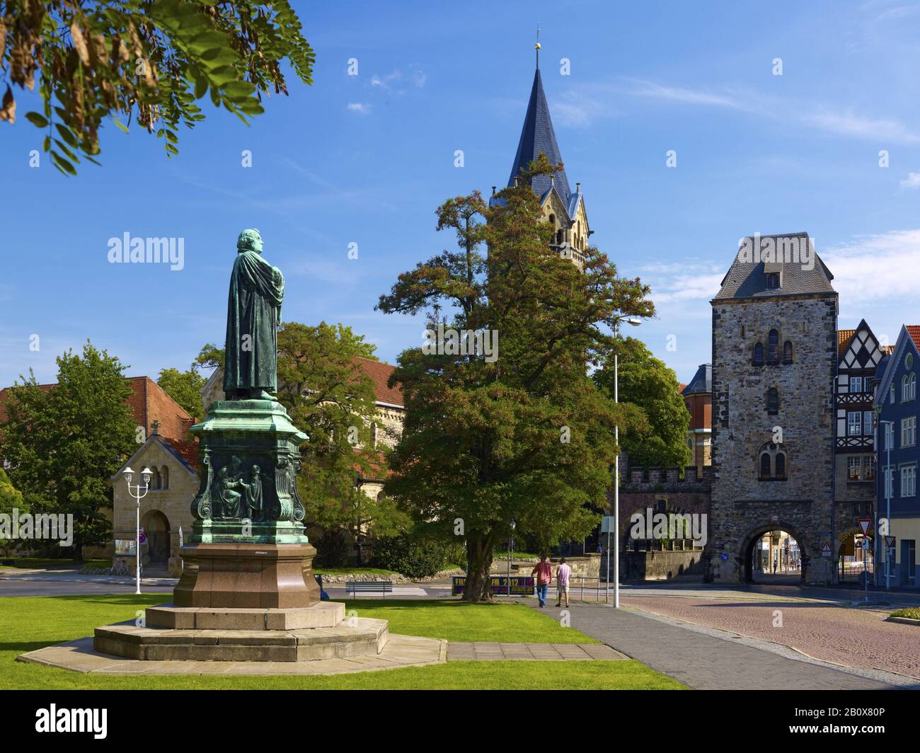 Monument De Luther À Karlsplatz, Église Saint-Nikolai Avec Nikolaï, Eisenach, Thuringe, Allemagne, Banque D'Images