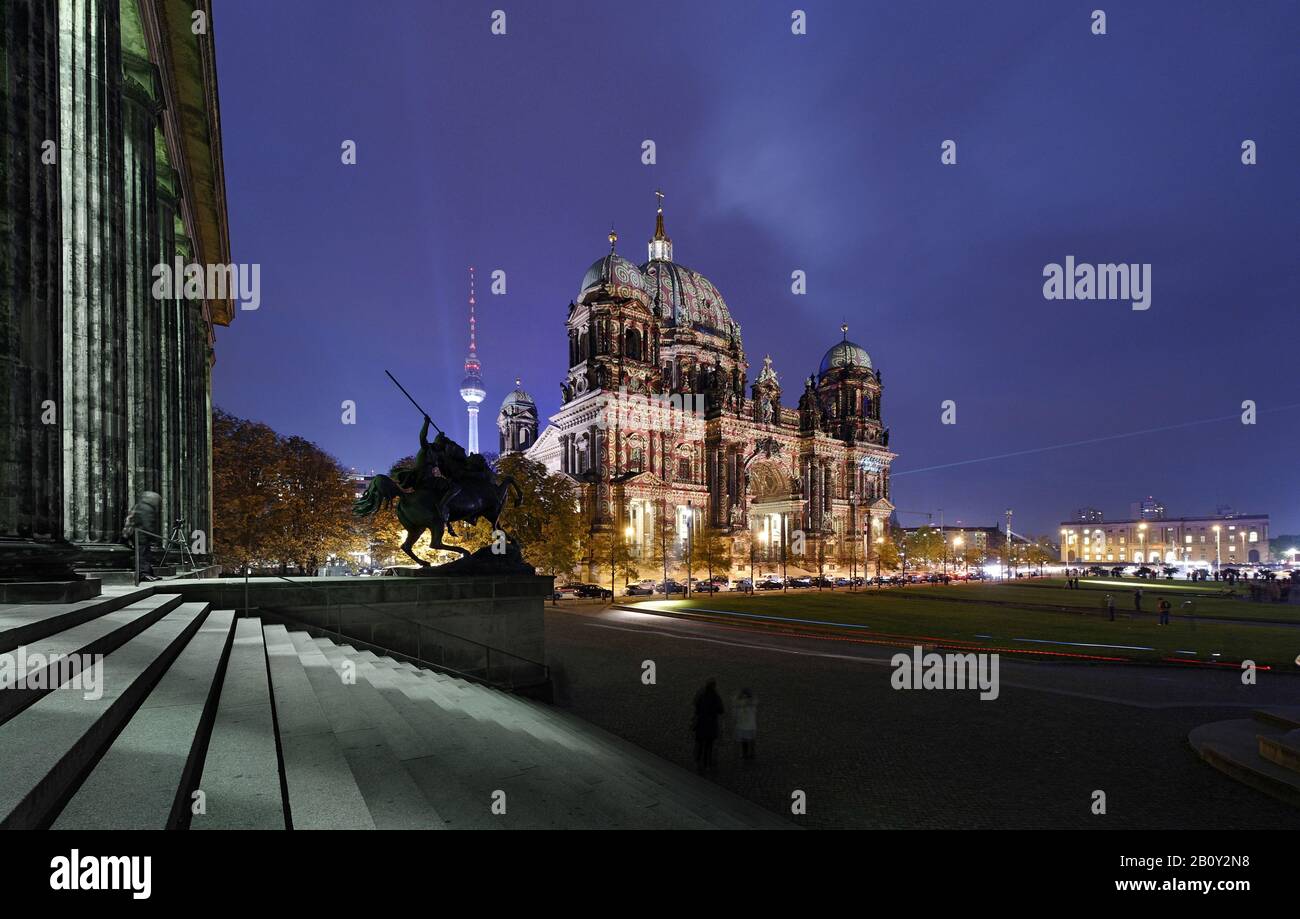 Berlin DOM avec éclairage artistique, Festival des lumières, Unter den Linden, Berlin, Allemagne, Banque D'Images