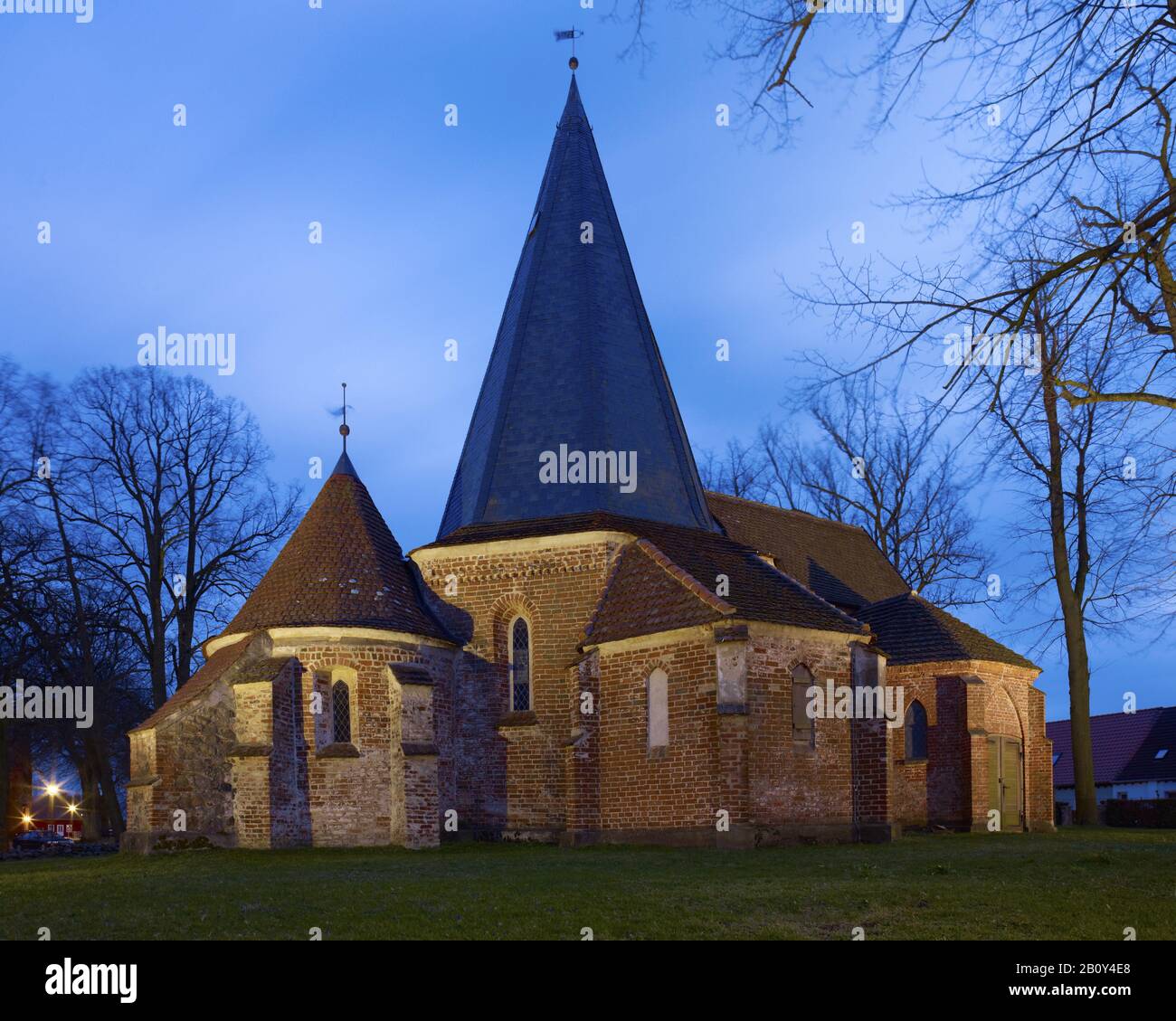 Oktogonkirche St. Maria Et Laurentides À Ludorf / Müritz, District Du Lac Mecklembourg, Mecklembourg-Poméranie-Occidentale, Allemagne, Banque D'Images