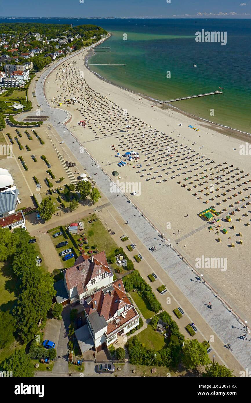 Vue sur la plage de la mer Baltique de Travemünde, Schleswig-Holstein, Allemagne, Banque D'Images