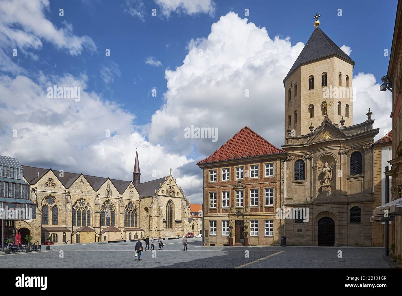 Gaukirche Avec Markt Et Dom, Paderborn, Rhénanie-Du-Nord-Westphalie, Allemagne Banque D'Images