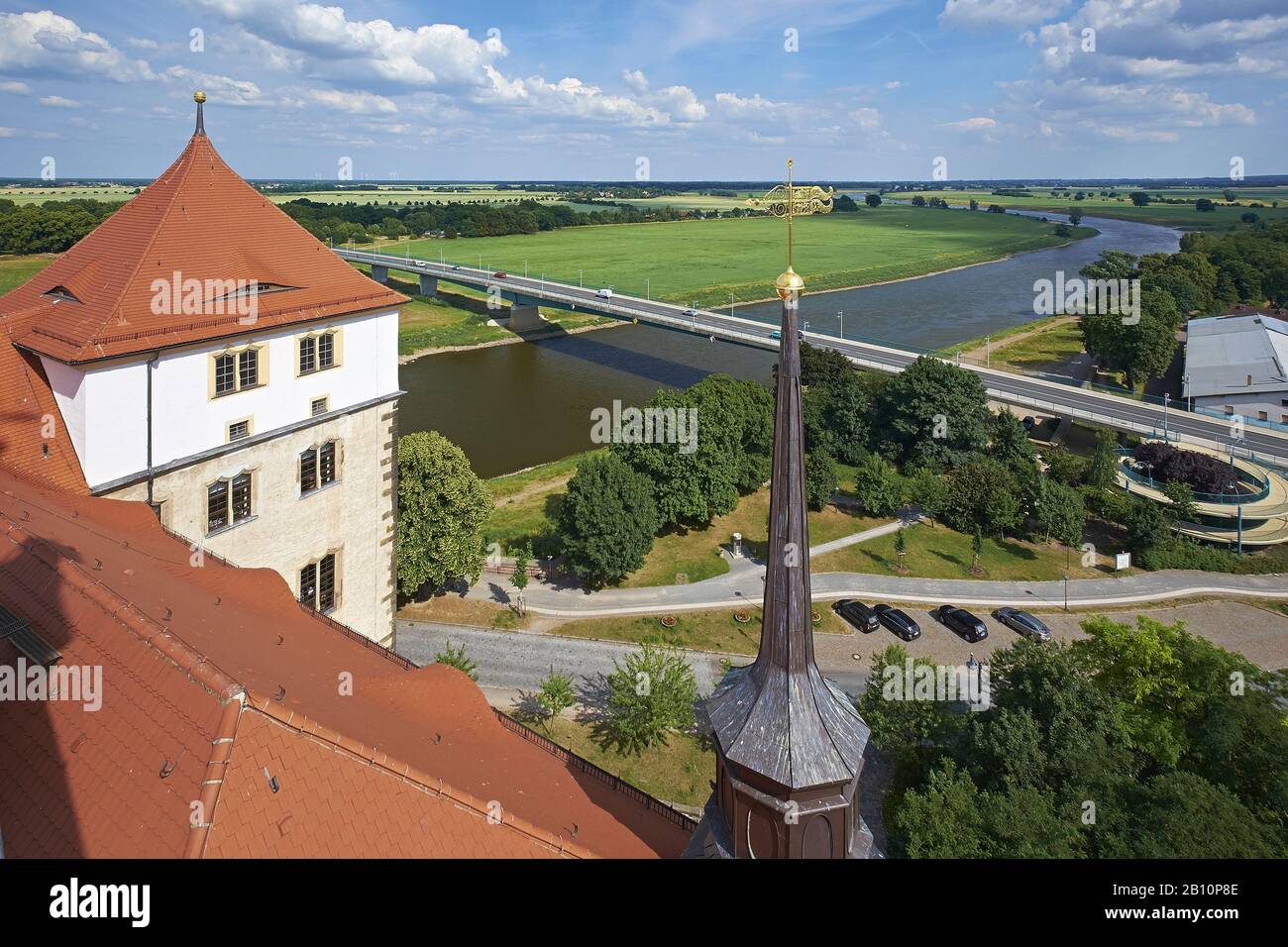 Vue sur l'Elbe depuis le château de Hartenfels à Torgau, Saxe, Allemagne Banque D'Images