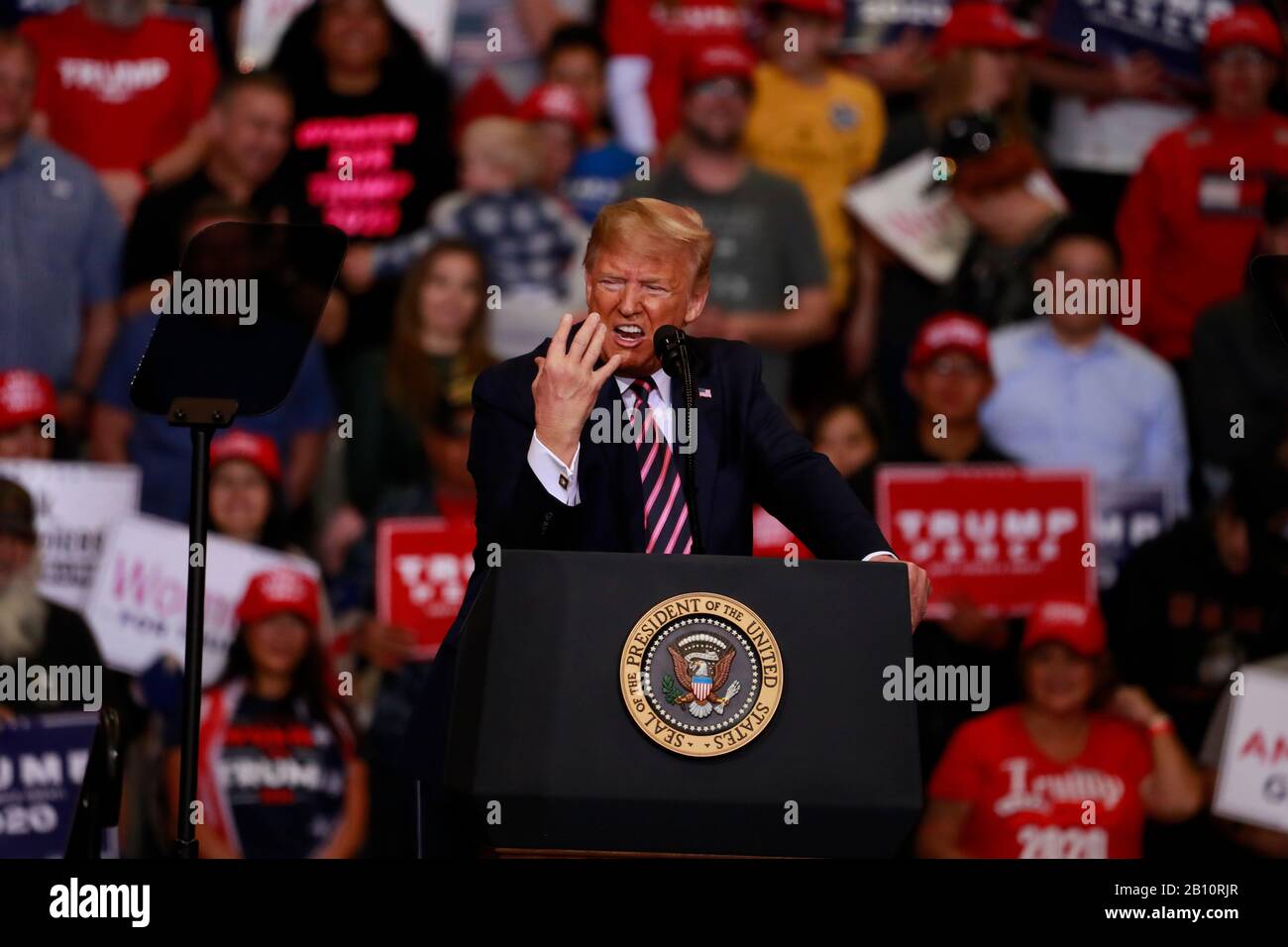 Las Vegas, États-Unis. 21 février 2020. Le président américain Donald J. Trump s'adresse aux partisans du Las Vegas Convention Center à la veille du caucus du Nevada à Las Vegas. Crédit: Sopa Images Limited/Alay Live News Banque D'Images