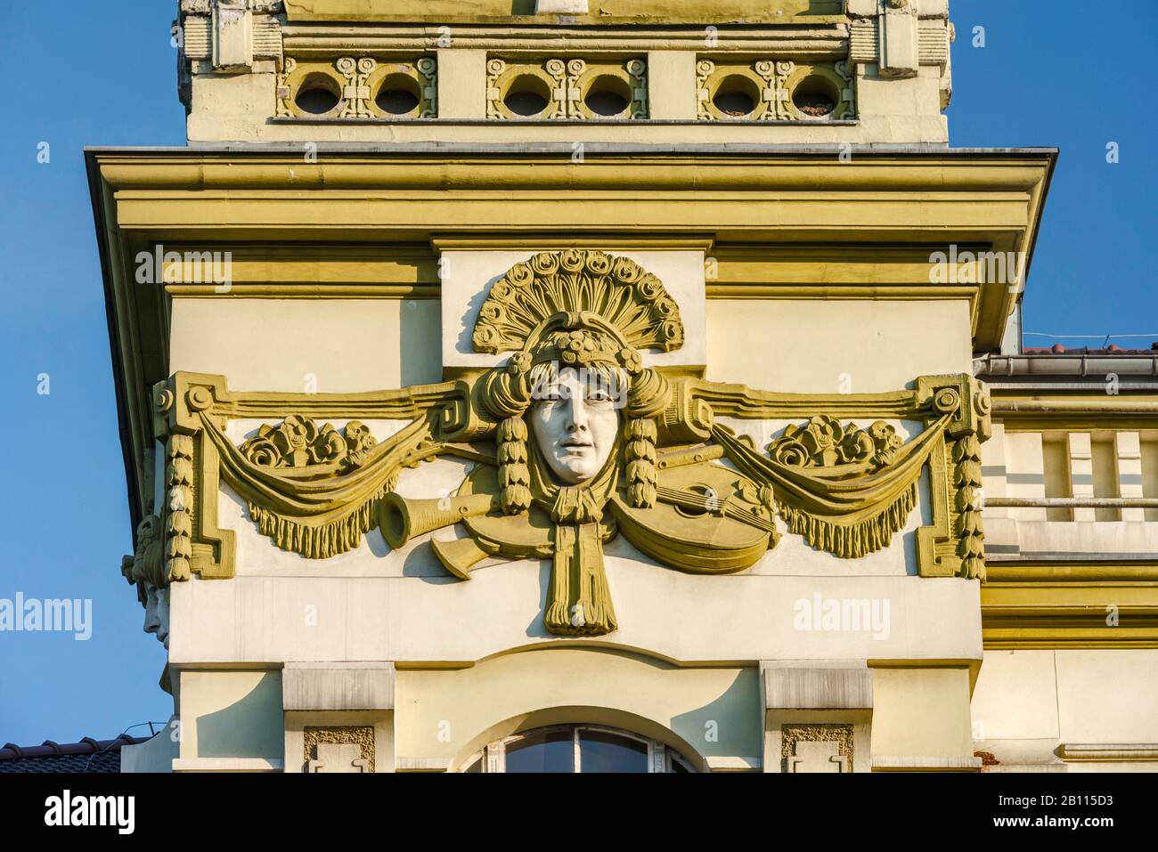 Détail Art nouveau au théâtre Norwid, ouvert en 1904, Jelenia Gora, Basse Silésie, Pologne Banque D'Images