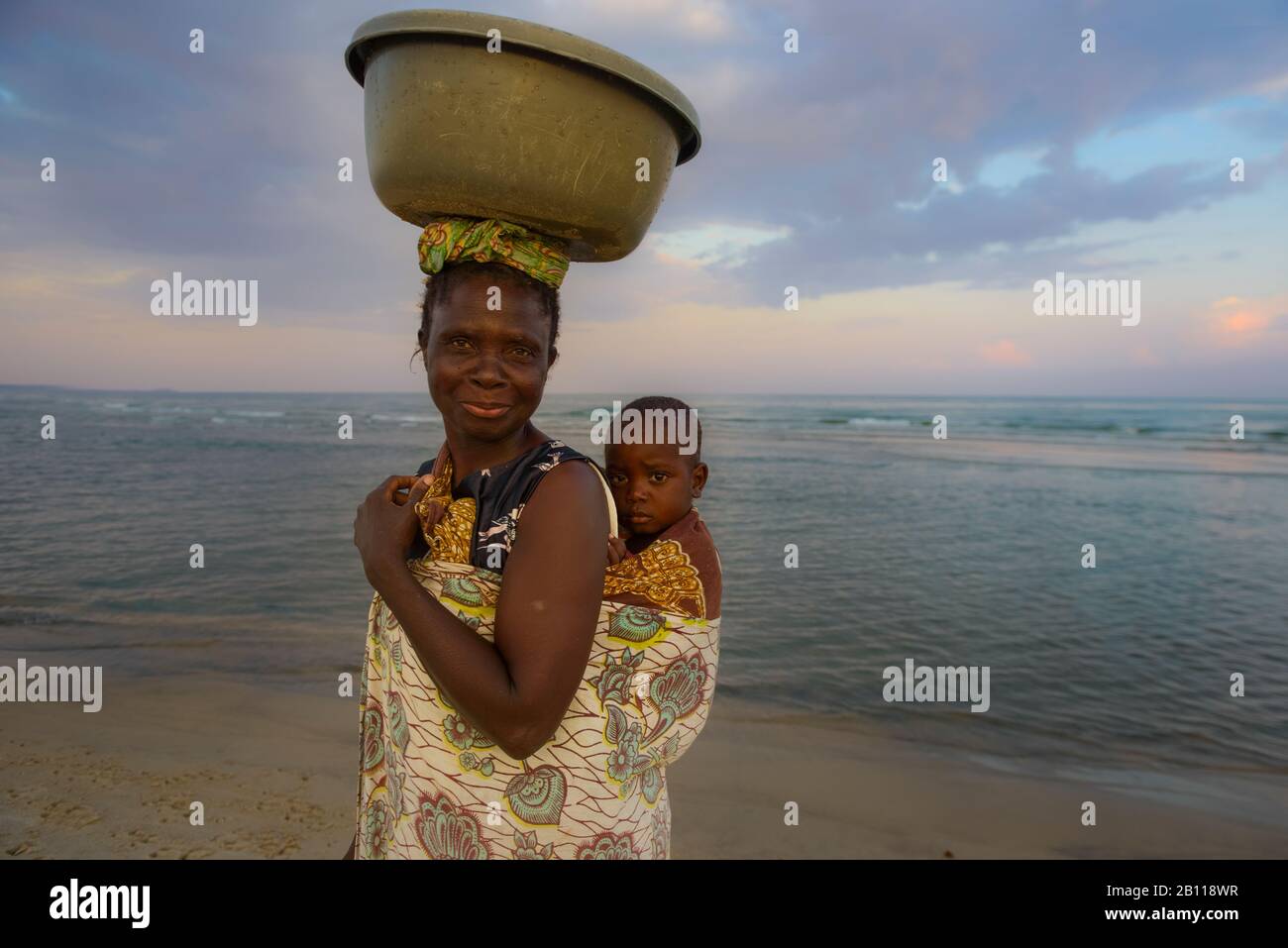 Vie quotidienne sur les rives du lac Malawi, Malawi, Afrique Banque D'Images