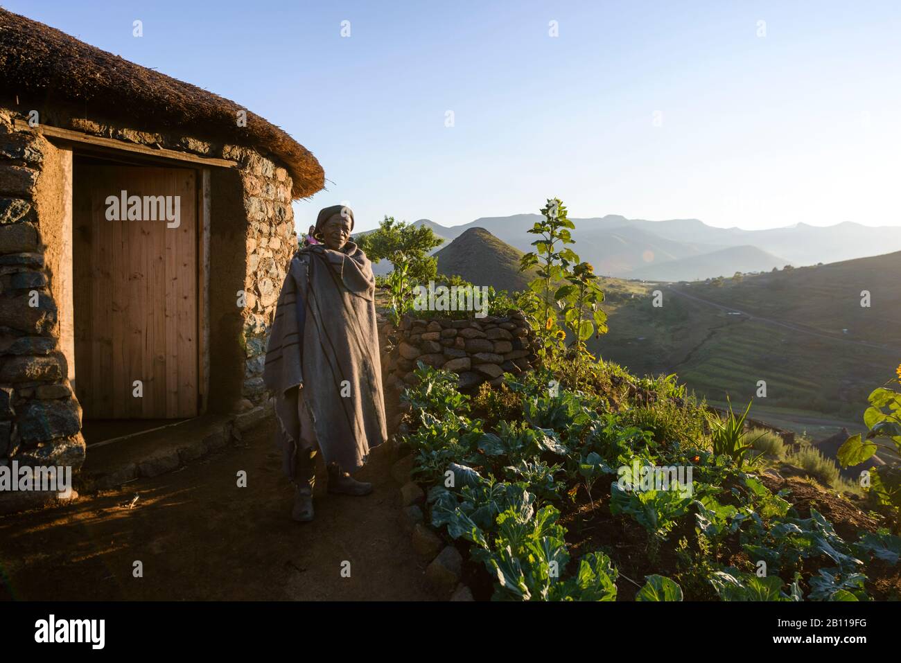 Les Basothos berger en logement traditionnel, le Lesotho, l'Afrique Banque D'Images