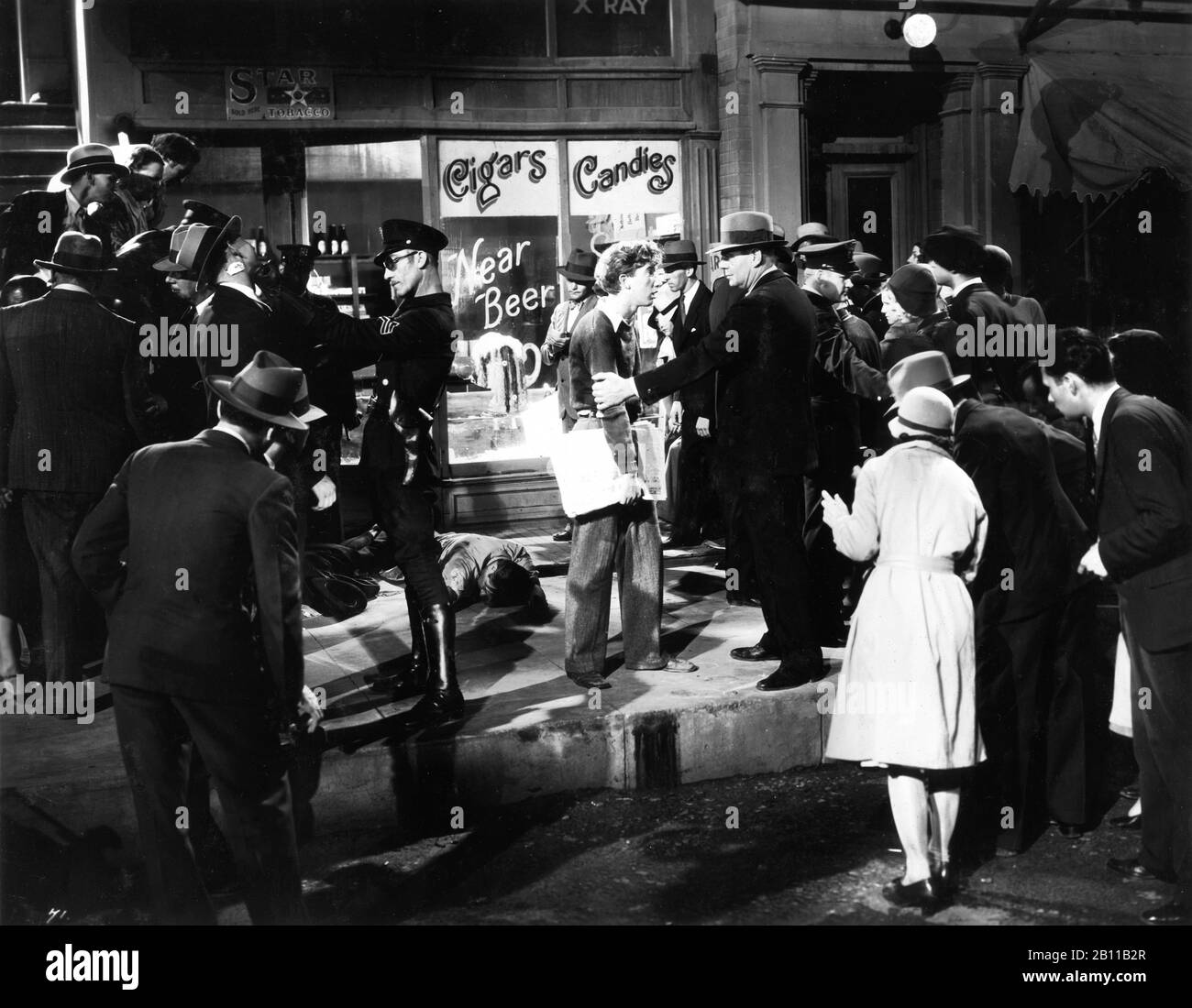 Rue Gangland Tuer à SCARFACE 1932 directeurs HOWARD HAWKS et RICHARD ROSSON roman Armitage Trail Screen histoire Ben Hecht producteur Howard Hughes The Caddo Company / United Artists Banque D'Images