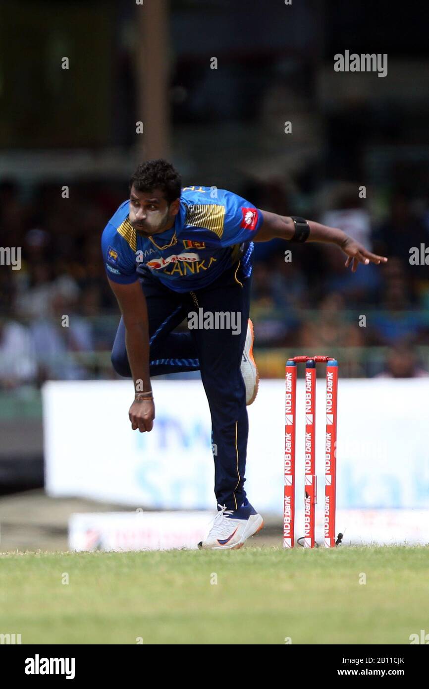 Colombo, Sri Lanka. 22 février 2020. 22 Février 2020, The Cinhalais Sports Club Cricket Ground, Colombo, Sri Lanka; Un Jour De Cricket International, Sri Lanka Contre Les Antilles; Thisara Perera Bols À Sai Hope Credit: Action Plus Sports Images/Alay Live News Banque D'Images