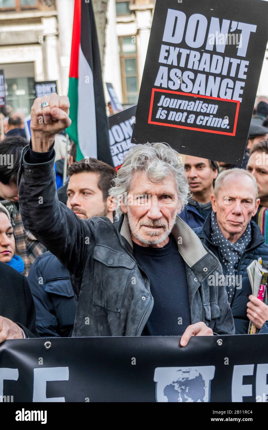 Londres, Royaume-Uni. 22 février 2020. Roger Waters of Pink Floyd - Ne Pas Extrader la campagne d'Assange, mars, et se rallier de l'Australie House à la place du Parlement. Le procès d'extradition complet d'Assange commence lundi 24. L'administration américaine "se met en prison pour avoir publié les journaux de guerre afghans et irakiens". Crédit: Guy Bell/Alay Live News Banque D'Images