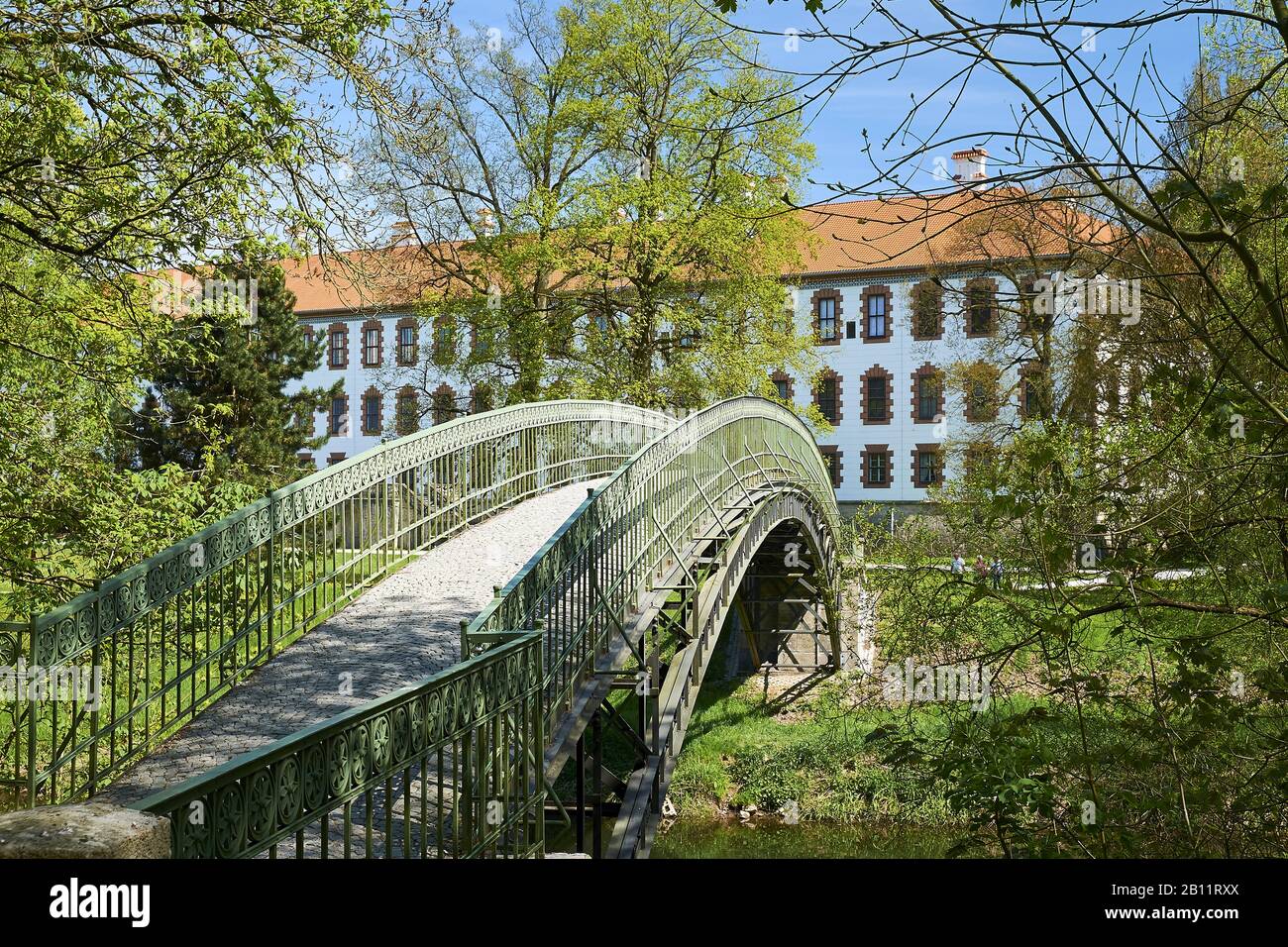 Pont Werra Vers Le Château D'Elisabethenburg À Meiningen, Thuringe, Allemagne Banque D'Images