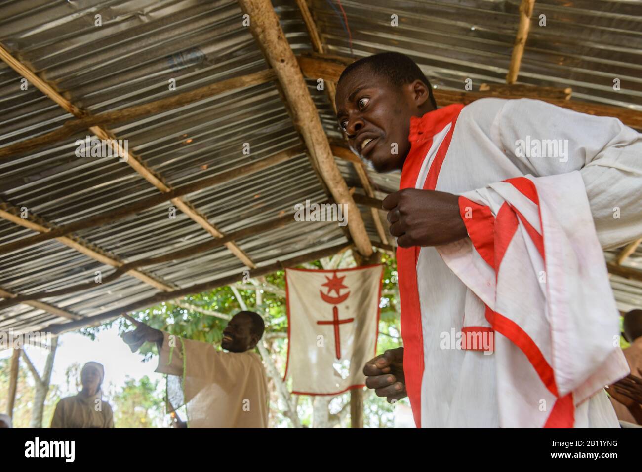 Église en Afrique guérison spirituelle et masse en République du Congo Banque D'Images