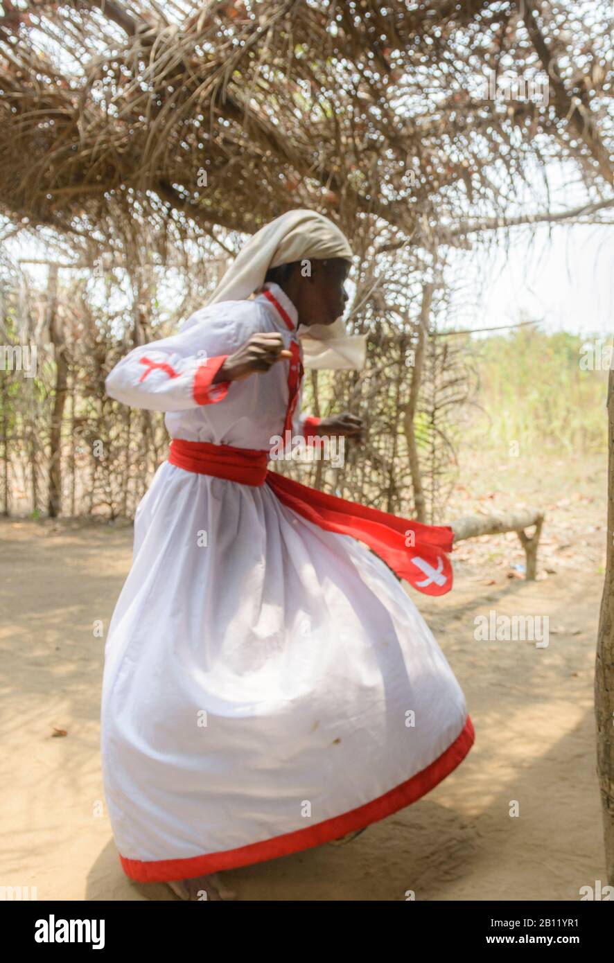 Église en Afrique guérison spirituelle et masse en République du Congo Banque D'Images