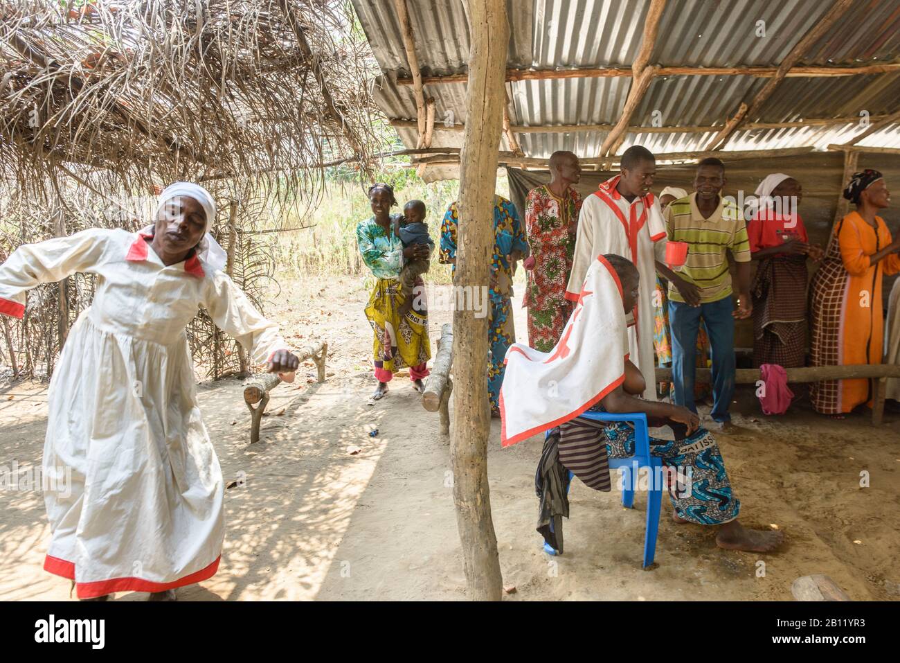 Église en Afrique guérison spirituelle et masse en République du Congo Banque D'Images