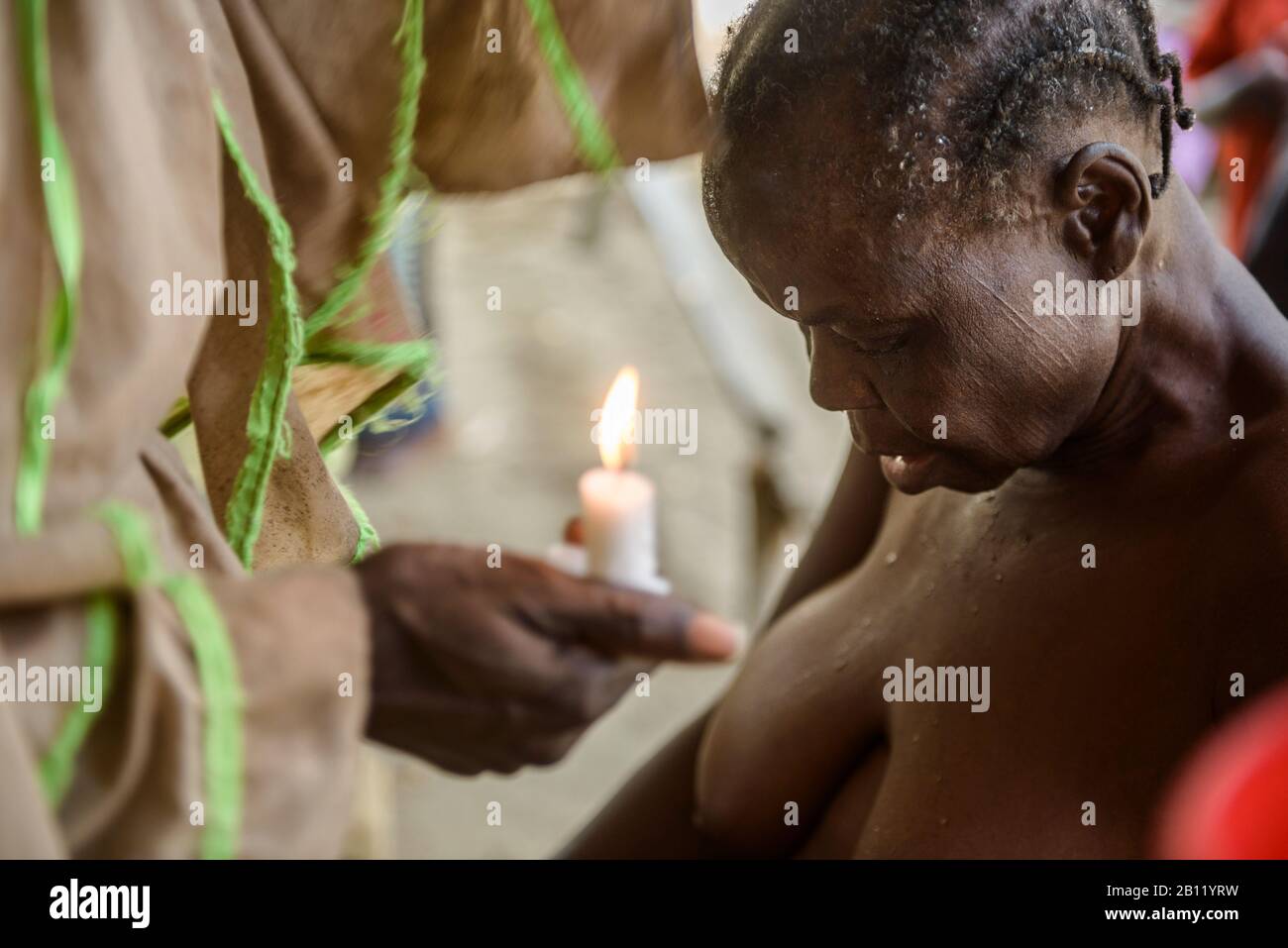 Église en Afrique guérison spirituelle et masse en République du Congo Banque D'Images