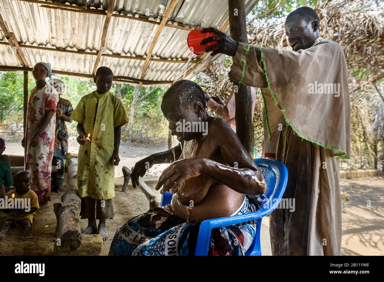 Église en Afrique guérison spirituelle et masse en République du Congo Banque D'Images
