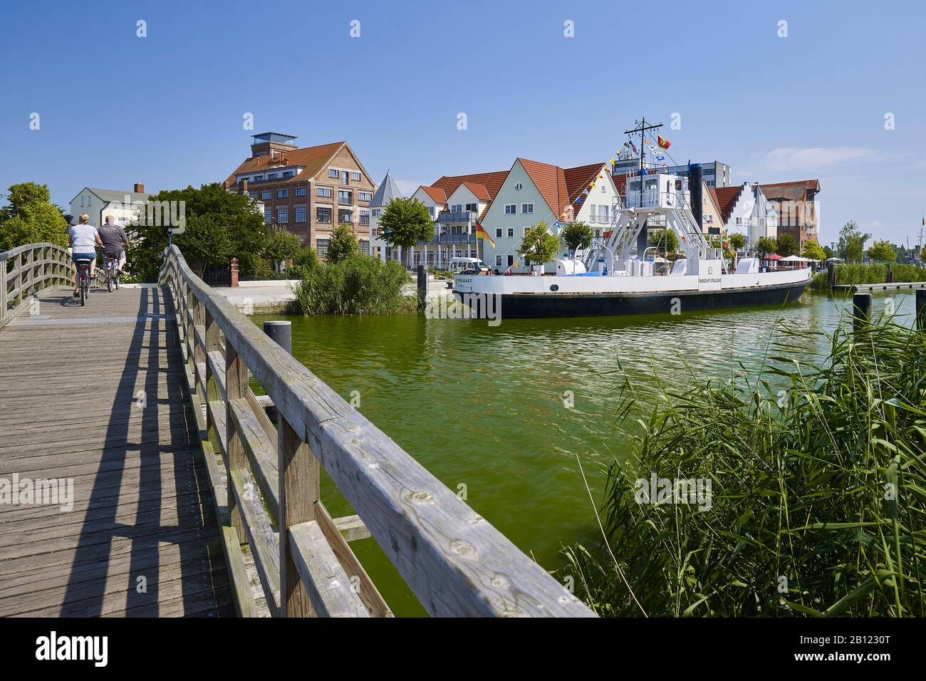 Port des musées avec ferry à vapeur Wolgast, Wolgast, Mecklembourg-Poméranie-Occidentale, Allemagne Banque D'Images