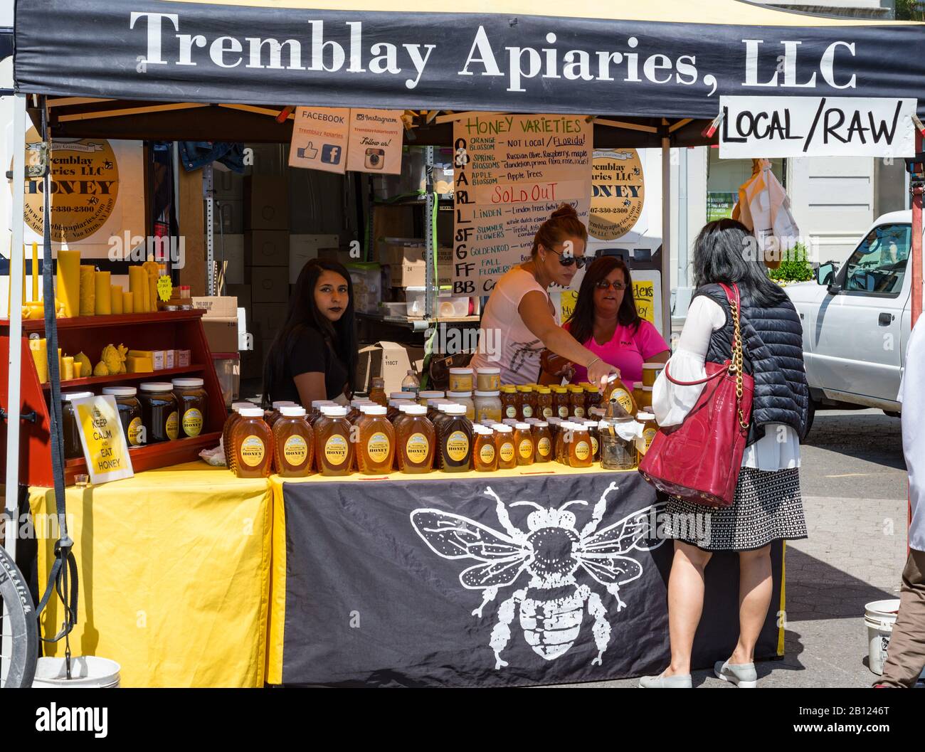 New York City - 19 mai 2016 : marché de la vente de produits du miel sur le marché des agriculteurs de l'Union Square à New York Banque D'Images