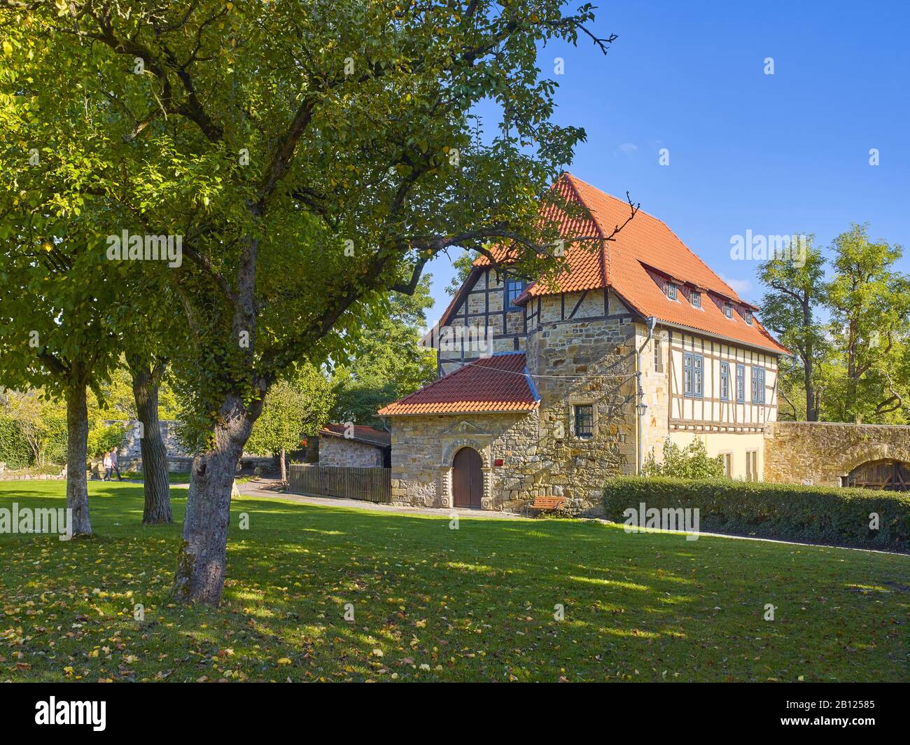 La Maison Jaune Sur Creuzburg À Creuzburg, Thuringe, Allemagne Banque D'Images