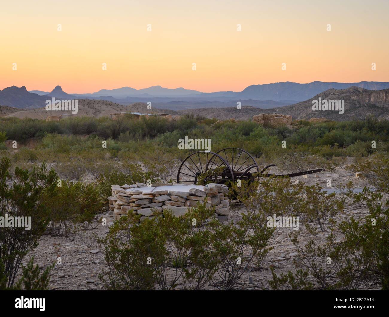 Rouillée au coucher du soleil dans la ville fantôme de Terlingua, Texas Banque D'Images