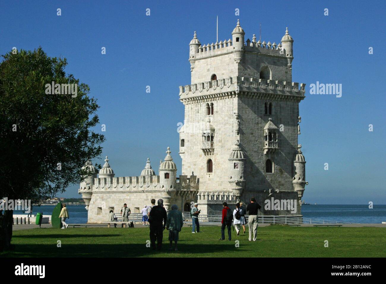 La tour Belém se trouve à proximité de Lisbonne, sur le Tage. Construit entre 1515 et 1521 en l'honneur de l'exploration de Vasco da Gama et dans le cadre de la défense. Banque D'Images