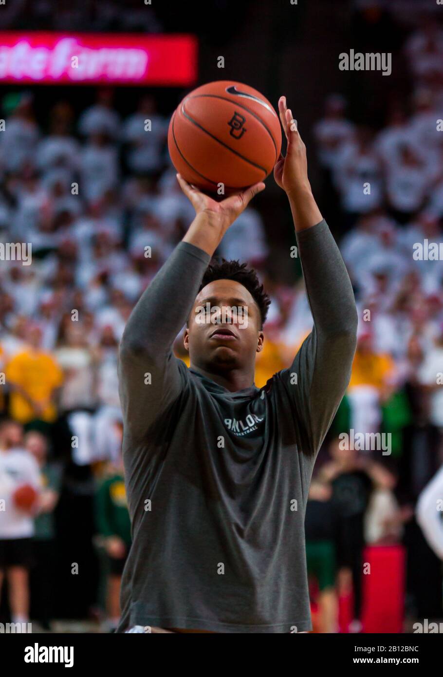 Waco, Texas, États-Unis. 22 février 2020. Baylor Bears Guard Mark Vital (11) tire quelques lancers sans échauffement pendant NCAA Basketball ESPN Gamaday The Ferrell Center à Waco, Texas. Matthew Lynch/Csm/Alay Live News Banque D'Images