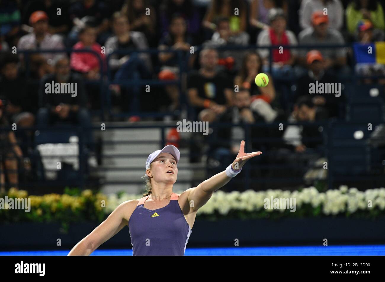 Dubaï, Émirats arabes Unis. 22 février 2020. Action de la finale féminine des Championnats de tennis sans obligation de Dubaï 2020. L'ancien champion Simona Halep de Roumanie affronte Elena Rybakina du Kazakhstan Banque D'Images