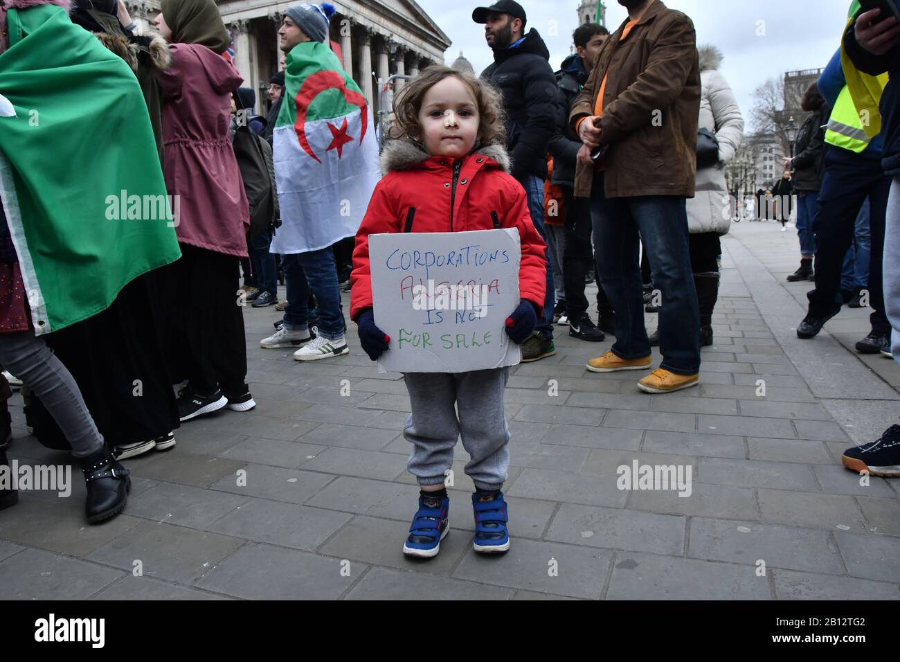 Londres, Royaume-Uni. 22 février 2020. Hirak (mouvement) un an plus loin, le mouvement de protestation algérien, les manifestants exigent un changement assez de colonialisme tout au long de l'histoire, Un an de protestation pacifique continue à Londres, au Royaume-Uni. Crédit: Capital Photo/Alay Live News Banque D'Images
