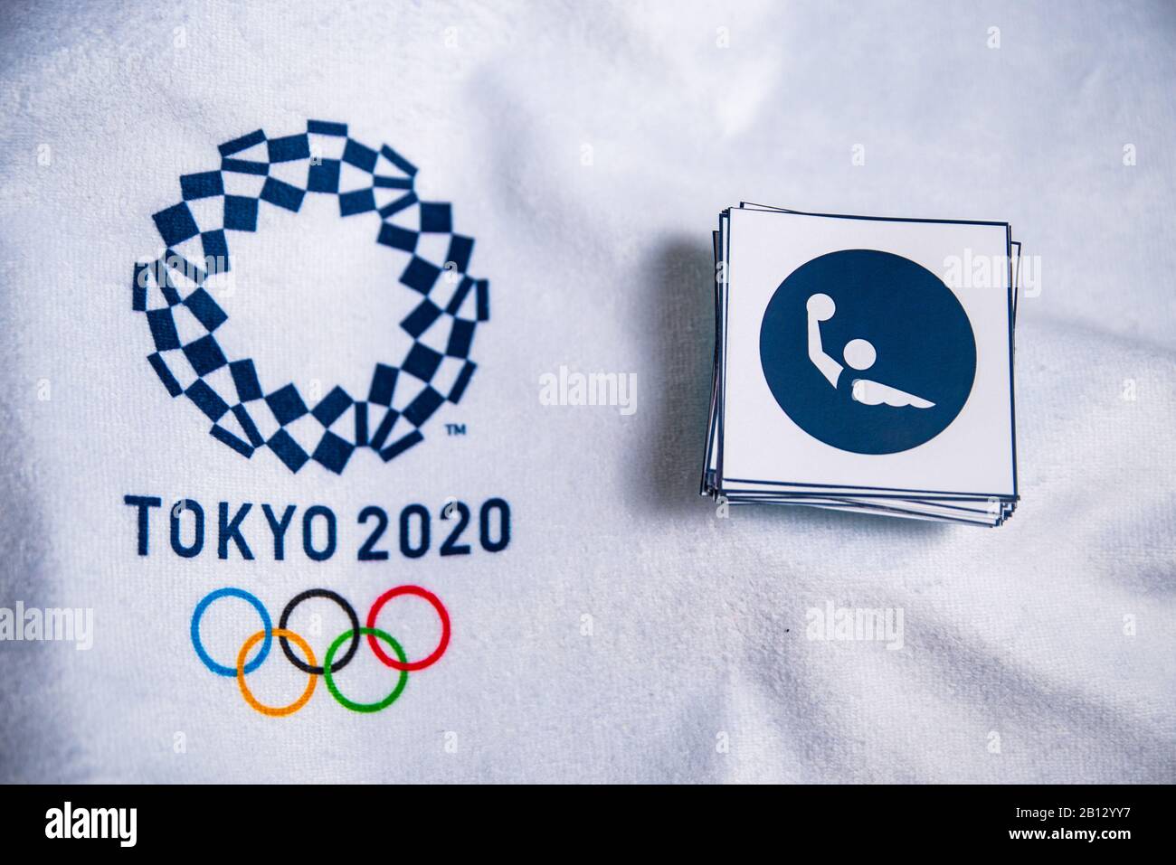 TOKYO, JAPON, JANVIER. 20. 2020: Icône de water Polo pour le jeu olympique d'été Tokyo 2020, fond blanc. Logo officiel et pictogrammes Banque D'Images